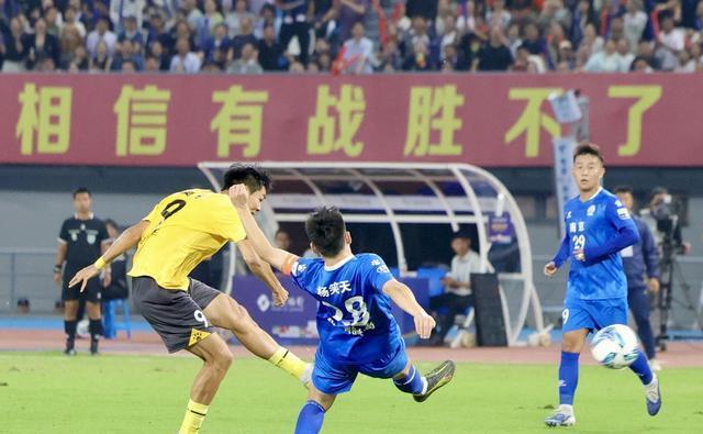 个人梅开二, 员传中